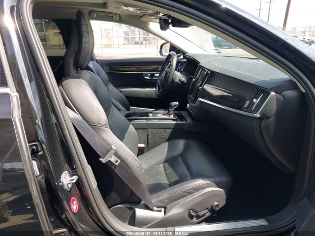 45846142 :رقم المزاد ، LVY982MK0JP039101 vin ، 2018 Volvo S90 T5 Momentum مزاد بيع