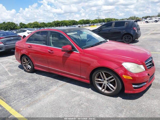 2014 Mercedes-benz C 250 Sport მანქანა იყიდება აუქციონზე, vin: WDDGF4HB8EG210215, აუქციონის ნომერი: 45846161