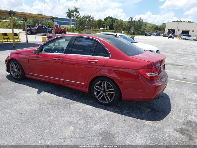2014 Mercedes-benz C 250 Sport მანქანა იყიდება აუქციონზე, vin: WDDGF4HB8EG210215, აუქციონის ნომერი: 45846161