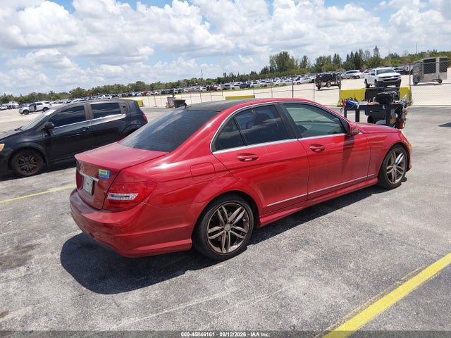 2014 Mercedes-benz C 250 Sport მანქანა იყიდება აუქციონზე, vin: WDDGF4HB8EG210215, აუქციონის ნომერი: 45846161