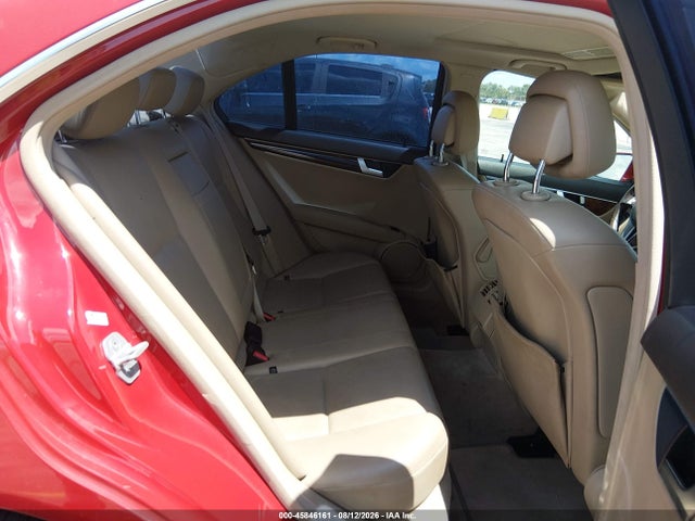 2014 Mercedes-benz C 250 Sport მანქანა იყიდება აუქციონზე, vin: WDDGF4HB8EG210215, აუქციონის ნომერი: 45846161