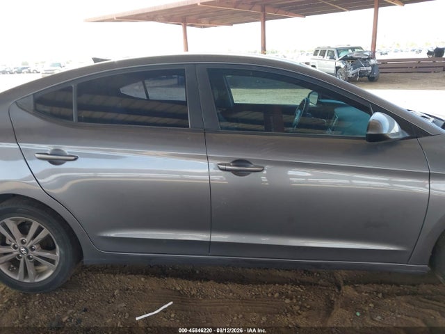 5NPD84LF0JH248528 Hyundai ELANTRA SEL