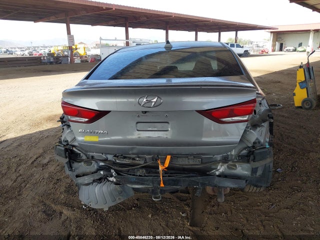 5NPD84LF0JH248528 Hyundai ELANTRA SEL