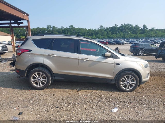 Продаж на аукціоні авто 2018 Ford Escape Se, vin: 1FMCU9GD7JUB02707, номер лоту: 45846221