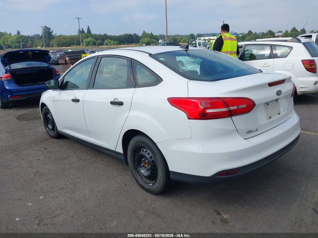 Продажа на аукционе авто 2018 Ford Focus S, vin: 1FADP3E28JL244963, номер лота: 45846253