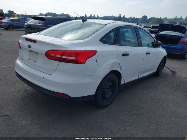 Продажа на аукционе авто 2018 Ford Focus S, vin: 1FADP3E28JL244963, номер лота: 45846253