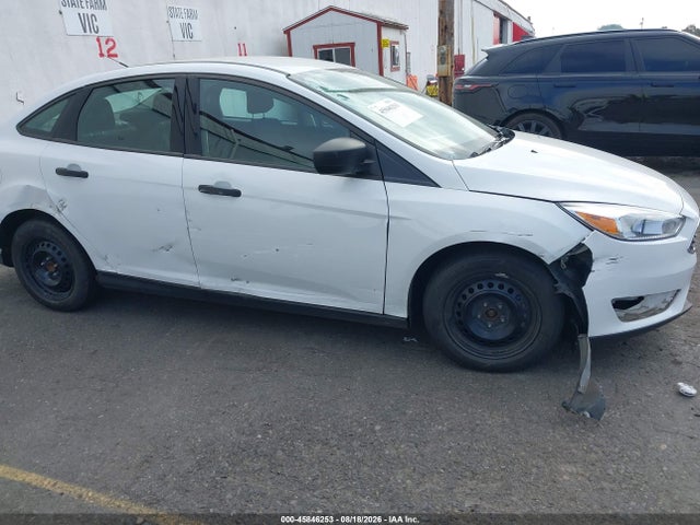 Продажа на аукционе авто 2018 Ford Focus S, vin: 1FADP3E28JL244963, номер лота: 45846253