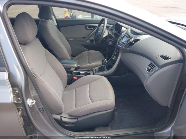 KMHDH4AE1GU598724 Hyundai ELANTRA SE