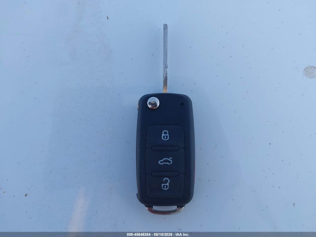 1VWAT7A35EC094957 Volkswagen Passat 1.8t Wolfsburg Edition