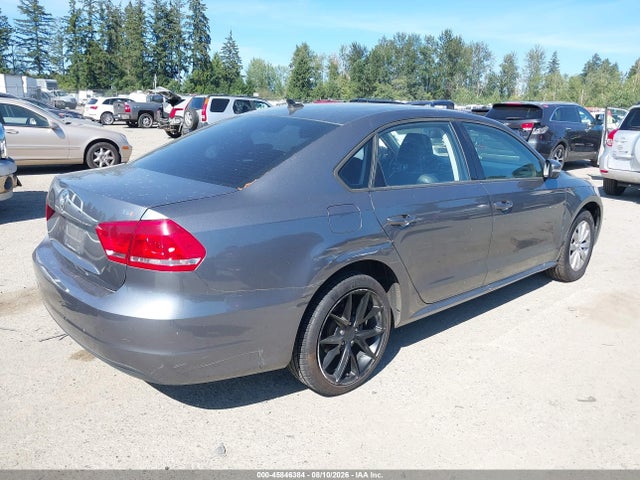 1VWAT7A35EC094957 Volkswagen Passat 1.8t Wolfsburg Edition