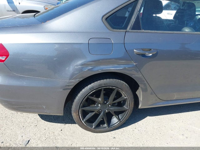 1VWAT7A35EC094957 Volkswagen Passat 1.8t Wolfsburg Edition