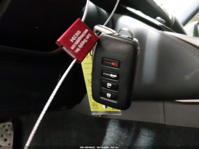 45846402 :رقم المزاد ، JTHCF1D22E5001771 vin ، 2014 Lexus Is 250 مزاد بيع