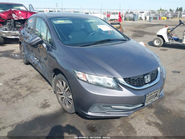 2015 19XFB2F83FE295561 main image