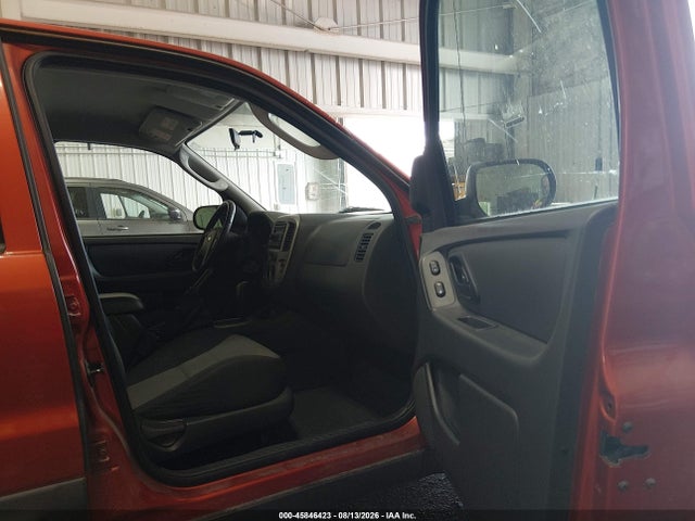 Продажа на аукционе авто 2005 Ford Escape Xls, vin: 1FMYU92Z55KC23035, номер лота: 45846423