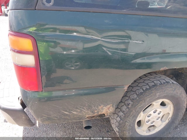 2001 Chevrolet Suburban 1500 Ls მანქანა იყიდება აუქციონზე, vin: 3GNFK16T81G197452, აუქციონის ნომერი: 45846440
