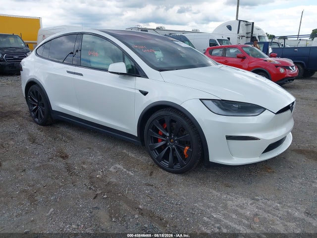 45846468 :رقم المزاد ، 7SAXCBE6XRF452831 vin ، 2024 Tesla Model X Plaid Tri Motor All-wheel Drive مزاد بيع