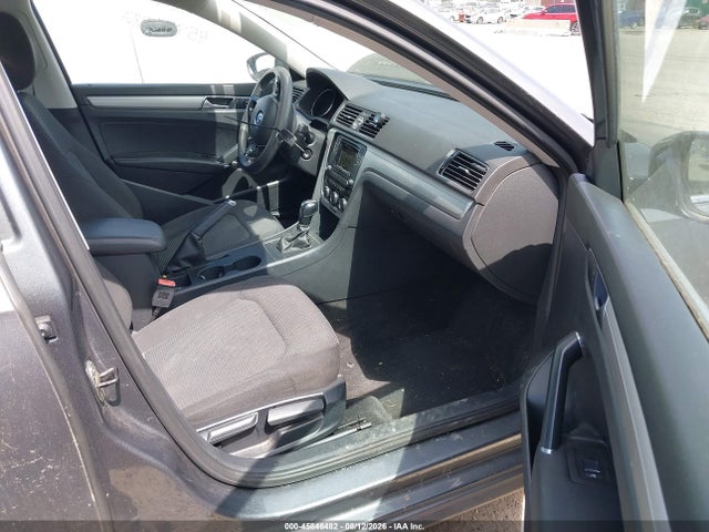 Продажа на аукционе авто 2016 Volkswagen Passat 1.8t S, vin: 1VWAT7A36GC049271, номер лота: 45846482