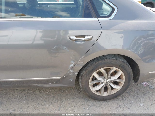 Продажа на аукционе авто 2016 Volkswagen Passat 1.8t S, vin: 1VWAT7A36GC049271, номер лота: 45846482