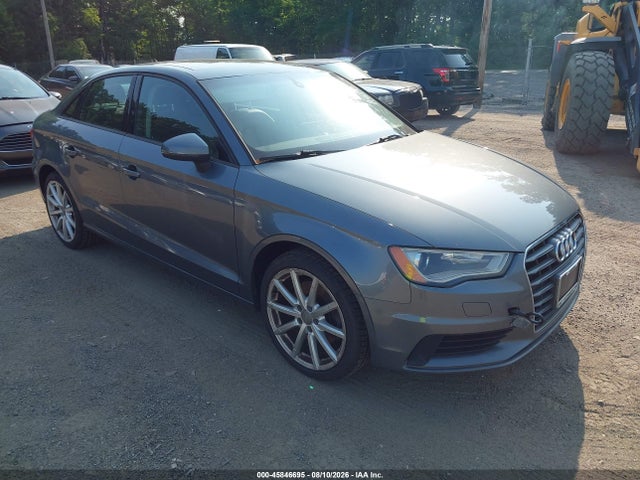 45846695 :رقم المزاد ، WAUBFGFF5F1047732 vin ، 2015 Audi A3 2.0t Premium مزاد بيع