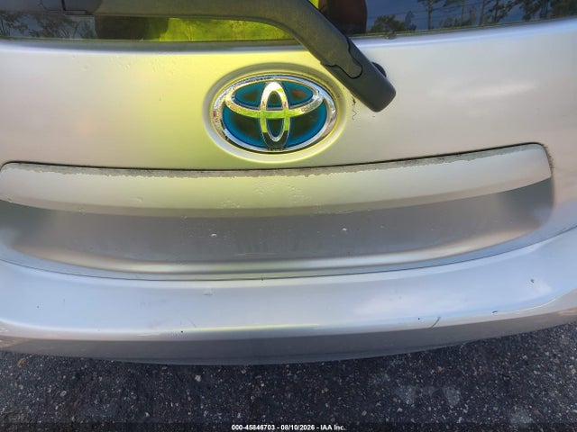 Продажа на аукционе авто 2012 Toyota Prius C One, vin: JTDKDTB33C1010784, номер лота: 45846703