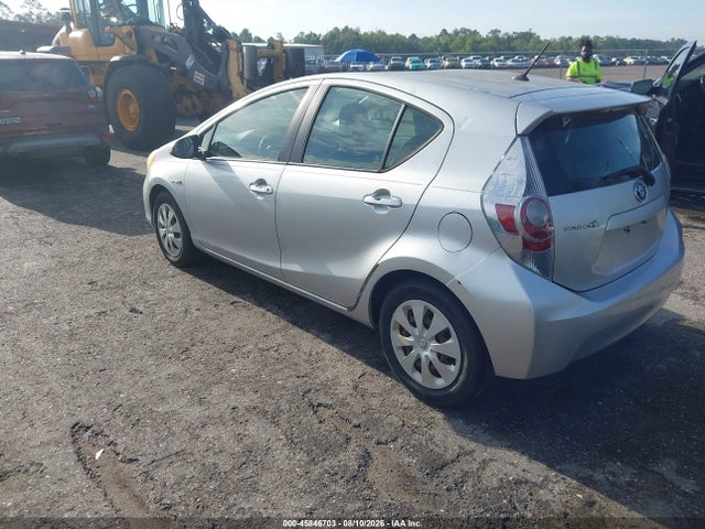 Продажа на аукционе авто 2012 Toyota Prius C One, vin: JTDKDTB33C1010784, номер лота: 45846703