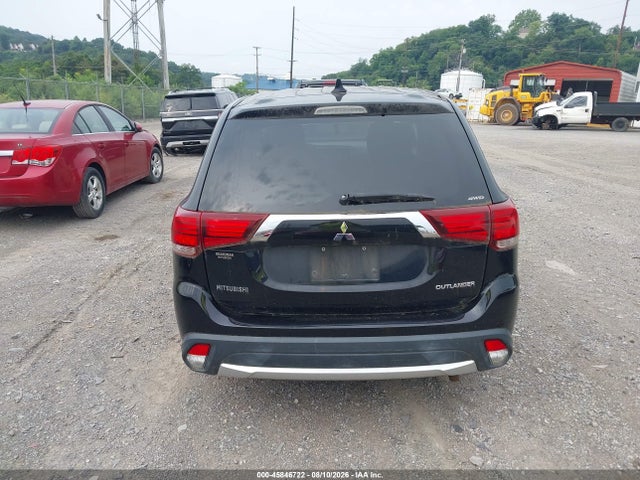 45846722 :رقم المزاد ، JA4AZ3A30JZ050005 vin ، 2018 Mitsubishi Outlander Es مزاد بيع