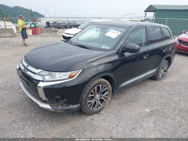 45846722 :رقم المزاد ، JA4AZ3A30JZ050005 vin ، 2018 Mitsubishi Outlander Es مزاد بيع