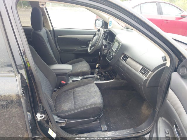 45846722 :رقم المزاد ، JA4AZ3A30JZ050005 vin ، 2018 Mitsubishi Outlander Es مزاد بيع