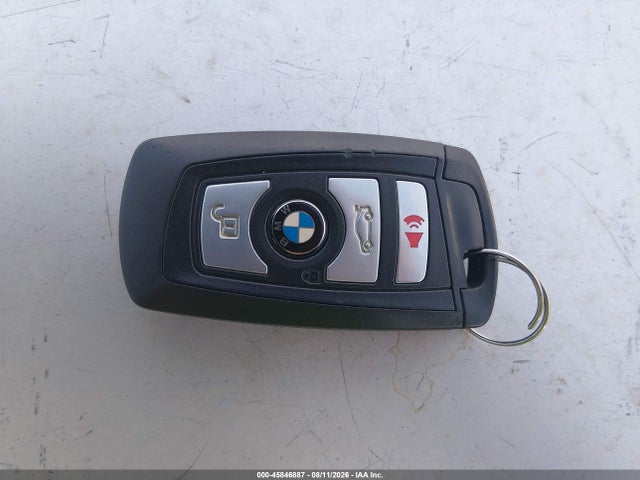Продаж на аукціоні авто 2016 Bmw 320i, vin: WBA8E1G59GNU10513, номер лоту: 45846887