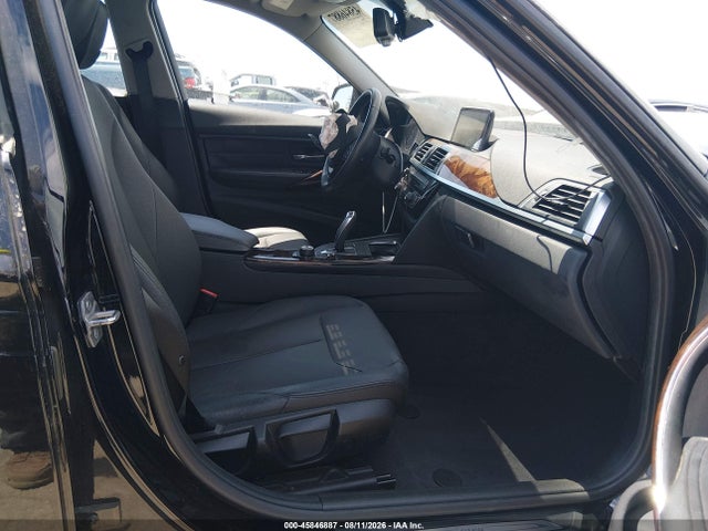 Продаж на аукціоні авто 2016 Bmw 320i, vin: WBA8E1G59GNU10513, номер лоту: 45846887