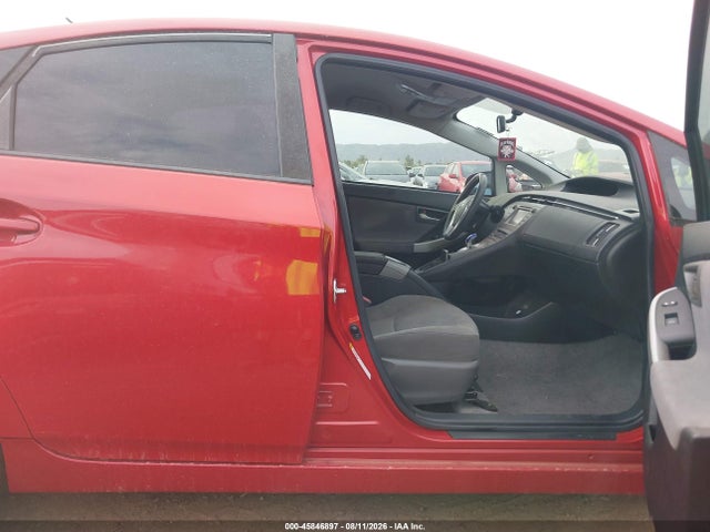 Toyota Prius Two 2014 JTDKN3DU5E0373907 Image 5