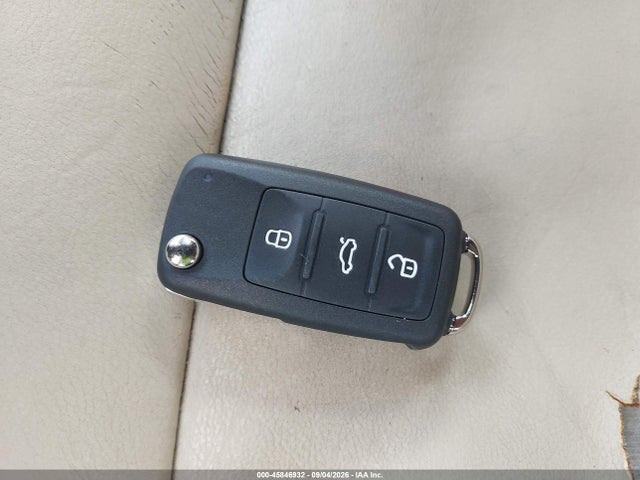 Aukcja sprzedaży 2013 Volkswagen Eos Lux, vin: WVWFW8AH1DV001811, numer aukcji: 45846932
