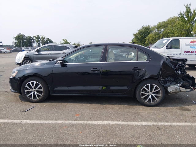 2017 Volkswagen Jetta 1.4t Se მანქანა იყიდება აუქციონზე, vin: 3VWDB7AJ7HM388927, აუქციონის ნომერი: 45846936
