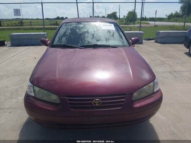 45847028 :رقم المزاد ، 4T1BG22K9VU054455 vin ، 1997 Toyota Camry Le مزاد بيع