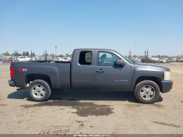Продажа на аукционе авто 2011 Chevrolet Silverado 1500 Lt, vin: 1GCRKSE38BZ138464, номер лота: 45847058