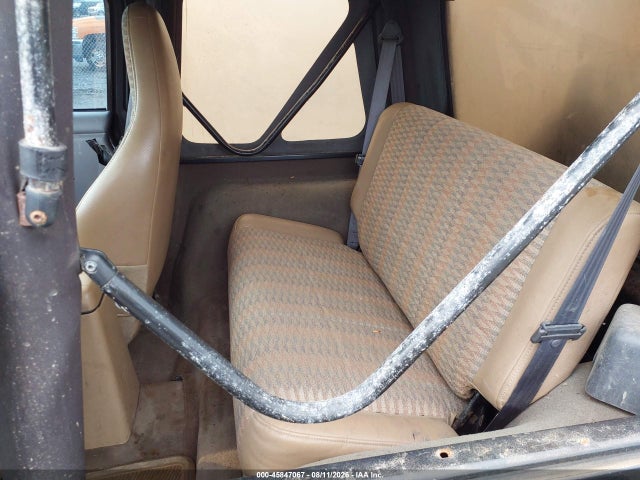 45847067 :رقم المزاد ، 1J4FA29P7YP774519 vin ، 2000 Jeep Wrangler Se مزاد بيع