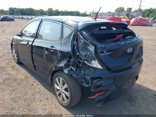 45847075 :رقم المزاد ، KMHCU5AE7DU119845 vin ، 2013 Hyundai Accent Se مزاد بيع