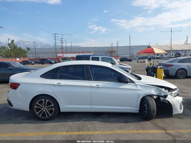 3VWBM7BUXPM010965 Volkswagen Jetta 1.5t Sport