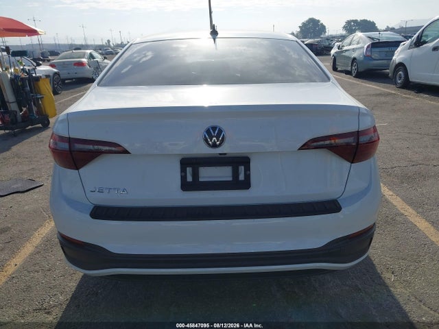 3VWBM7BUXPM010965 Volkswagen Jetta 1.5t Sport