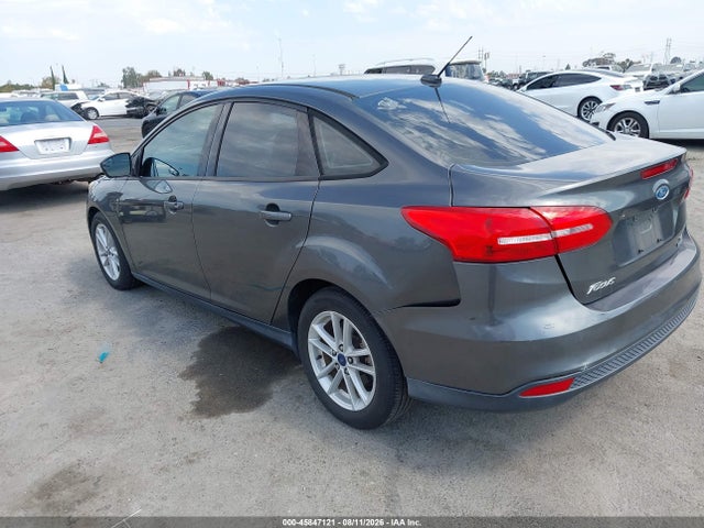 Ford FOCUS SE 2017 1FADP3FE7HL223122 Image 3