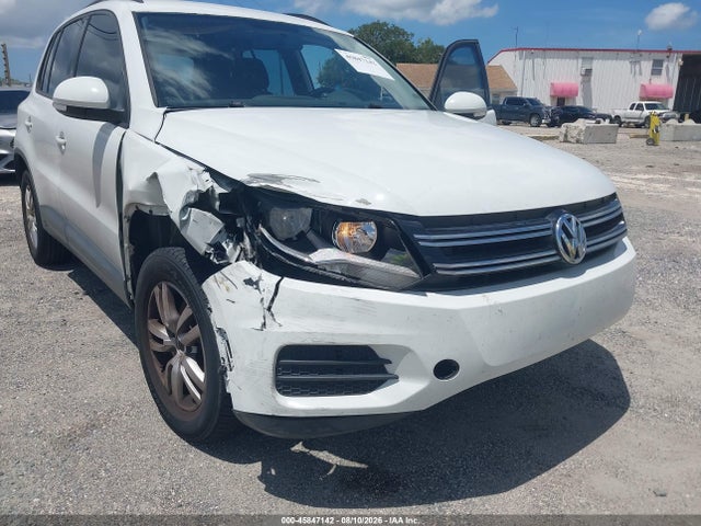 2015 Volkswagen Tiguan S მანქანა იყიდება აუქციონზე, vin: WVGAV7AX7FW505321, აუქციონის ნომერი: 45847142