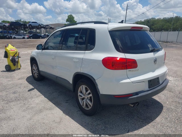 2015 Volkswagen Tiguan S მანქანა იყიდება აუქციონზე, vin: WVGAV7AX7FW505321, აუქციონის ნომერი: 45847142