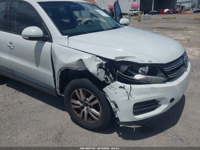 2015 Volkswagen Tiguan S მანქანა იყიდება აუქციონზე, vin: WVGAV7AX7FW505321, აუქციონის ნომერი: 45847142