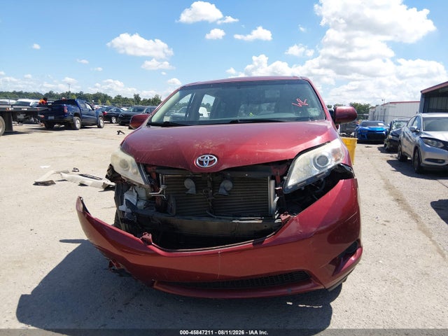 45847211 :رقم المزاد ، 5TDKK3DC6GS697349 vin ، 2016 Toyota Sienna Le 7 Passenger مزاد بيع