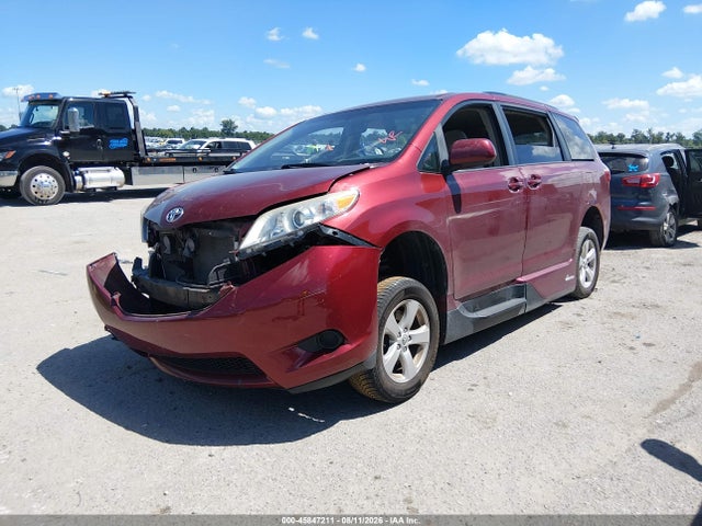 45847211 :رقم المزاد ، 5TDKK3DC6GS697349 vin ، 2016 Toyota Sienna Le 7 Passenger مزاد بيع