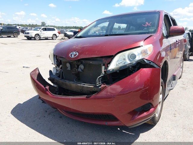 45847211 :رقم المزاد ، 5TDKK3DC6GS697349 vin ، 2016 Toyota Sienna Le 7 Passenger مزاد بيع