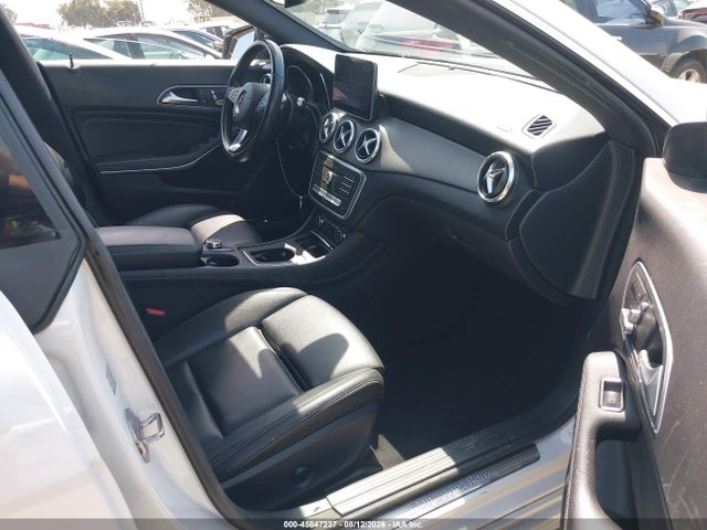 WDDSJ4EB9KN749446 Mercedes-Benz CLA 250
