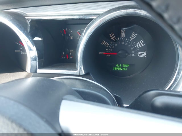 Продаж на аукціоні авто 2005 Ford Mustang V6 Deluxe/v6 Premium, vin: 1ZVHT80N255233518, номер лоту: 45847250