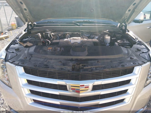 2015 Cadillac Escalade Luxury მანქანა იყიდება აუქციონზე, vin: 1GYS3MKJXFR743647, აუქციონის ნომერი: 45847327