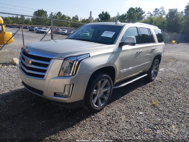 2015 Cadillac Escalade Luxury მანქანა იყიდება აუქციონზე, vin: 1GYS3MKJXFR743647, აუქციონის ნომერი: 45847327